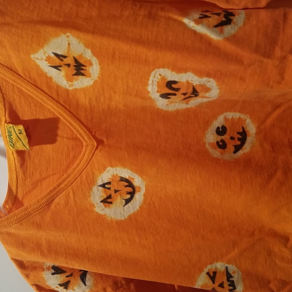 Halloween t-shirt - Picture 2 of 2